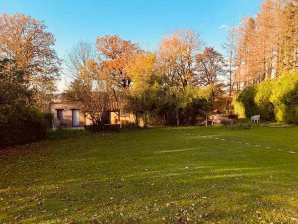 Le Spa du Cabanon: Cabanon de luxe avec Spa entièrement privatif Aye Extérieur photo